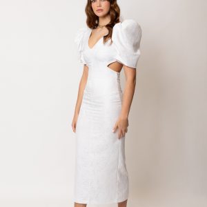 outfit de invitada perfecta con estilo